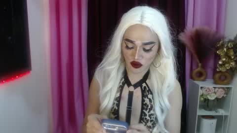 KENDALL online show from September 26, 2025, 4:11 pm