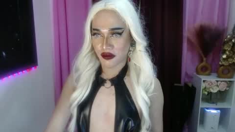 KENDALL online show from October 11, 2025, 4:38 pm