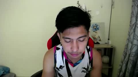 Snapshot of urcuteguy_jhonx chatting on November 3, 2025, 5:47 pm Dannie online show from November 3, 2025, 5:47 pm