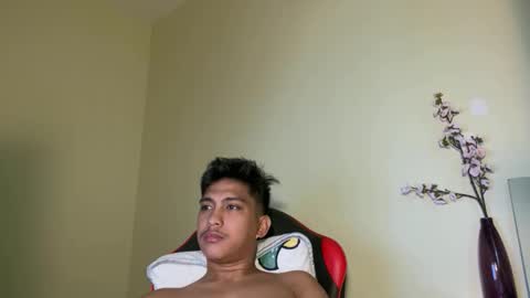 Snapshot of urcuteguy_jhonx chatting on November 9, 2025, 2:54 am Dannie online show from November 9, 2025, 2:54 am