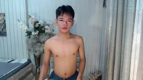 urdreamboy_doms online show from April 13, 2026, 6:02 pm