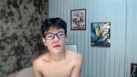 Snapshot of urdreamboy_doms chatting on May 15, 2026, 2:07 am urdreamboy_doms online show from May 15, 2026, 2:07 am