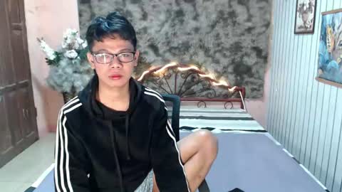 Snapshot of urdreamboy_doms chatting on June 21, 2026, 5:04 pm urdreamboy_doms online show from June 21, 2026, 5:04 pm