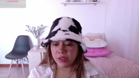 Snapshot of urdreamgiirl chatting on January 18, 2026, 3:16 pm Mia Miller online show from January 18, 2026, 3:16 pm