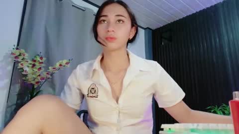 urfave_bbgirl online show from February 13, 2026, 1:18 pm