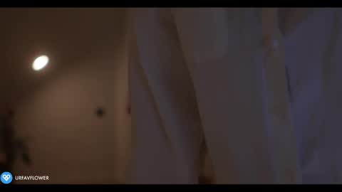 Snapshot of urfavflwers chatting on November 29, 2025, 6:44 pm Aleksandra online show from November 29, 2025, 6:44 pm