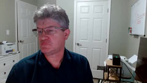 Gregor online show from May 3, 2026, 2:06 am
