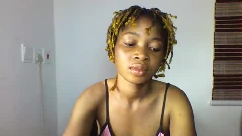 Snapshot of urflirtydoll chatting on October 4, 2025, 4:27 pm urflirtydoll online show from October 4, 2025, 4:27 pm