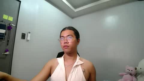 Snapshot of urfuckinghighness chatting on June 9, 2026, 9:32 am ask me online show from June 9, 2026, 9:32 am
