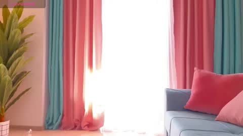 Snapshot of urgoddessjenny chatting on December 19, 2025, 5:58 am Jenny online show from December 19, 2025, 5:58 am