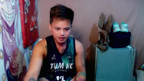 Snapshot of urhot_fucker13 chatting on January 16, 2025, 5:33 pm JUST CALL MY NAME jayrus online show from January 16, 2025, 5:33 pm