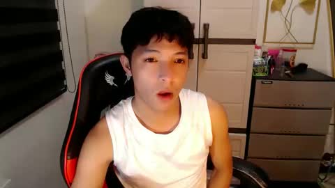 Ethan online show from April 27, 2026, 3:32 pm