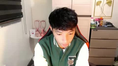 Ethan online show from April 29, 2026, 3:27 pm