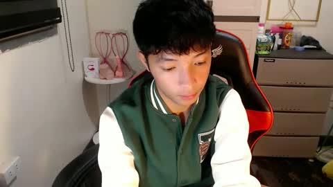 Ethan online show from April 29, 2026, 5:52 pm
