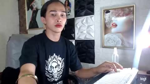 Kendall online show from September 21, 2025, 9:49 pm