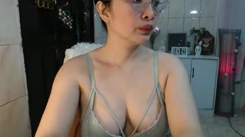 urhotmistress02 online show from March 16, 2026, 2:06 am
