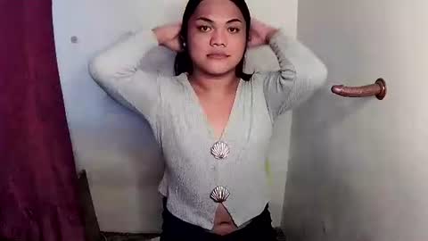 urhottie_bella online show from December 15, 2025, 4:39 am