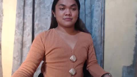 urhottie_bella online show from February 12, 2026, 6:08 am