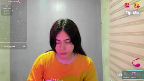 Snapshot of urhottie_nova chatting on February 13, 2026, 4:03 pm urhottie_nova online show from February 13, 2026, 4:03 pm