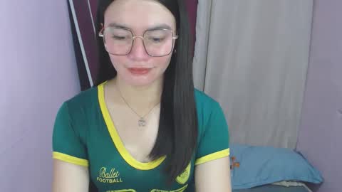 Katey online show from May 18, 2026, 4:07 am