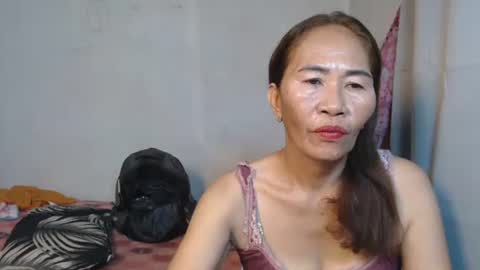 urhotvivian11 online show from October 3, 2025, 1:57 am