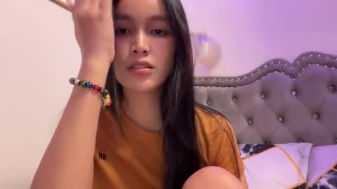 Snapshot of urkatiecookie chatting on November 4, 2025, 9:52 am Amira online show from November 4, 2025, 9:52 am