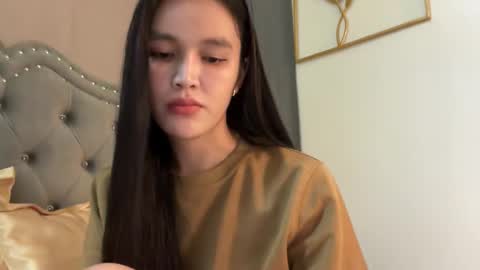 Amira online show from December 22, 2025, 1:35 am