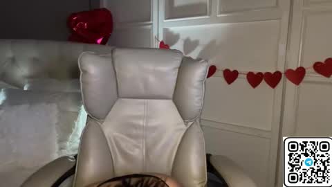 Snapshot of urlillshy chatting on March 6, 2026, 1:02 am Kristina online show from March 6, 2026, 1:02 am