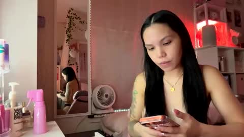 Snapshot of urlittlefilipina chatting on December 4, 2025, 4:38 pm urlittlefilipina online show from December 4, 2025, 4:38 pm