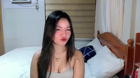 Snapshot of urlovely_shane chatting on March 8, 2026, 11:58 am shane online show from March 8, 2026, 11:58 am