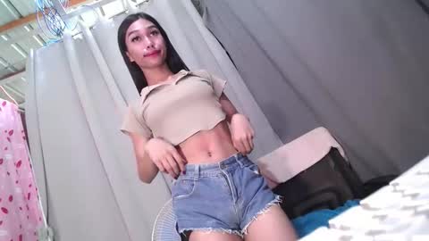 Snapshot of urloverjasmine_xx chatting on May 8, 2026, 12:49 am urloverjasmine_xx online show from May 8, 2026, 12:49 am