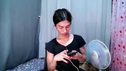 Snapshot of urloverjasmine_xx chatting on May 15, 2026, 11:12 pm urloverjasmine_xx online show from May 15, 2026, 11:12 pm