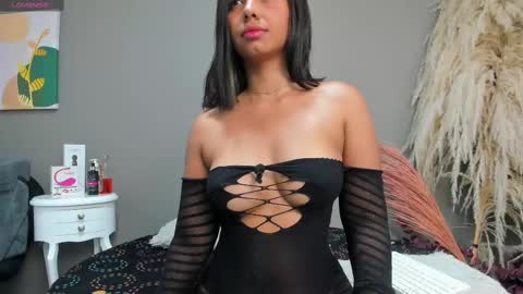 Snapshot of urlovex chatting on September 23, 2025, 8:01 pm Love online show from September 23, 2025, 8:01 pm