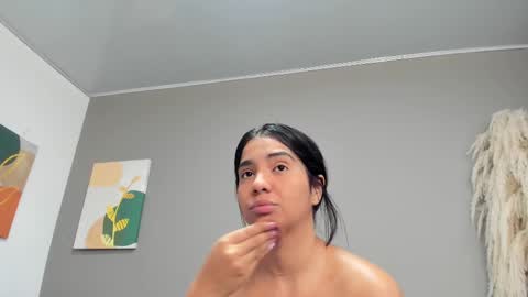 Snapshot of urlovex chatting on October 6, 2025, 12:52 am Love online show from October 6, 2025, 12:52 am