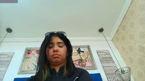 Snapshot of urlovex chatting on November 21, 2025, 3:54 pm Love online show from November 21, 2025, 3:54 pm