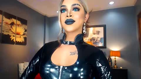 Snapshot of urmajestytyra chatting on February 16, 2025, 12:19 am UrMajestyTyra online show from February 16, 2025, 12:19 am