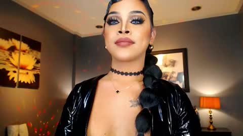 Snapshot of urmajestytyra chatting on October 3, 2025, 2:19 am UrMajestyTyra online show from October 3, 2025, 2:19 am