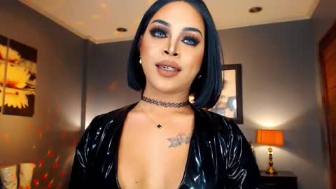 Snapshot of urmajestytyra chatting on October 3, 2025, 10:40 pm UrMajestyTyra online show from October 3, 2025, 10:40 pm