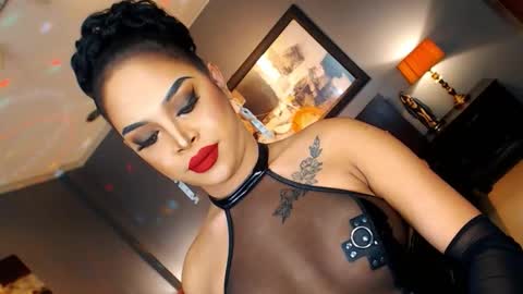 Snapshot of urmajestytyra chatting on November 24, 2025, 1:27 am UrMajestyTyra online show from November 24, 2025, 1:27 am