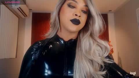 UrMajestyTyra online show from June 12, 2026, 5:12 pm