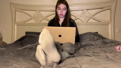 urmissalice online show from February 11, 2025, 2:24 pm