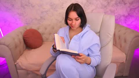 Snapshot of urmuseon chatting on December 16, 2025, 8:19 am MusaPleasure online show from December 16, 2025, 8:19 am