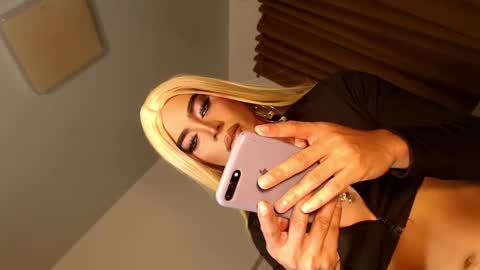 Snapshot of urnauthy_ciliaxxx chatting on February 8, 2025, 4:57 pm cecilia online show from February 8, 2025, 4:57 pm