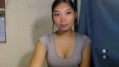 urpinay_sandra69 online show from June 12, 2026, 3:05 am