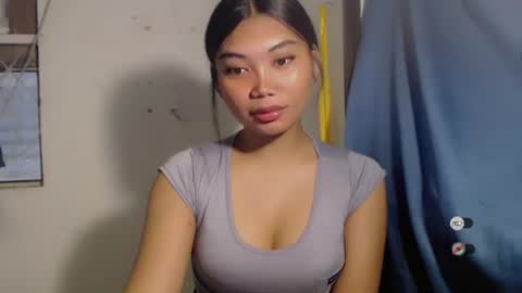 urpinay_sandra69 online show from June 29, 2026, 11:27 pm