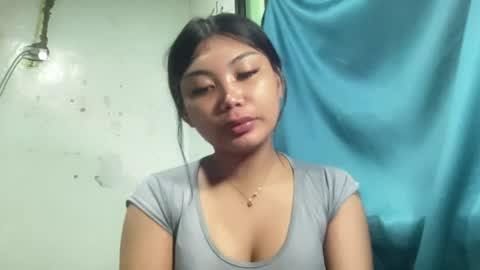 urpinay_sandra69 online show from July 22, 2026, 11:40 pm