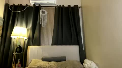 urpretty_girl online show from March 12, 2026, 10:10 am