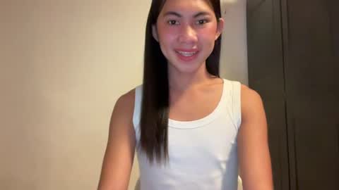 urpretty_mistake online show from July 27, 2026, 10:11 am