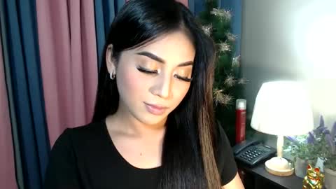 Snapshot of urseductive_calixx chatting on November 24, 2025, 12:27 pm JUST CALL ME CALI online show from November 24, 2025, 12:27 pm