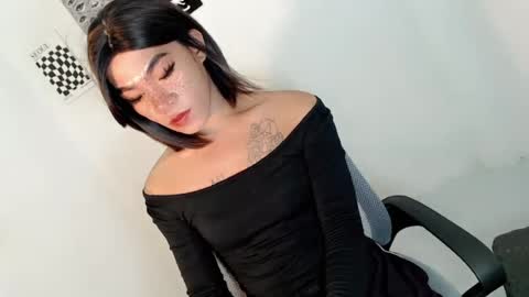 Snapshot of urseductive_mistress chatting on July 23, 2026, 5:05 am urseductive_mistress online show from July 23, 2026, 5:05 am